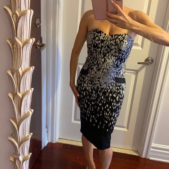 Mango Dresses & Skirts - MANGO strapless stretchy dress